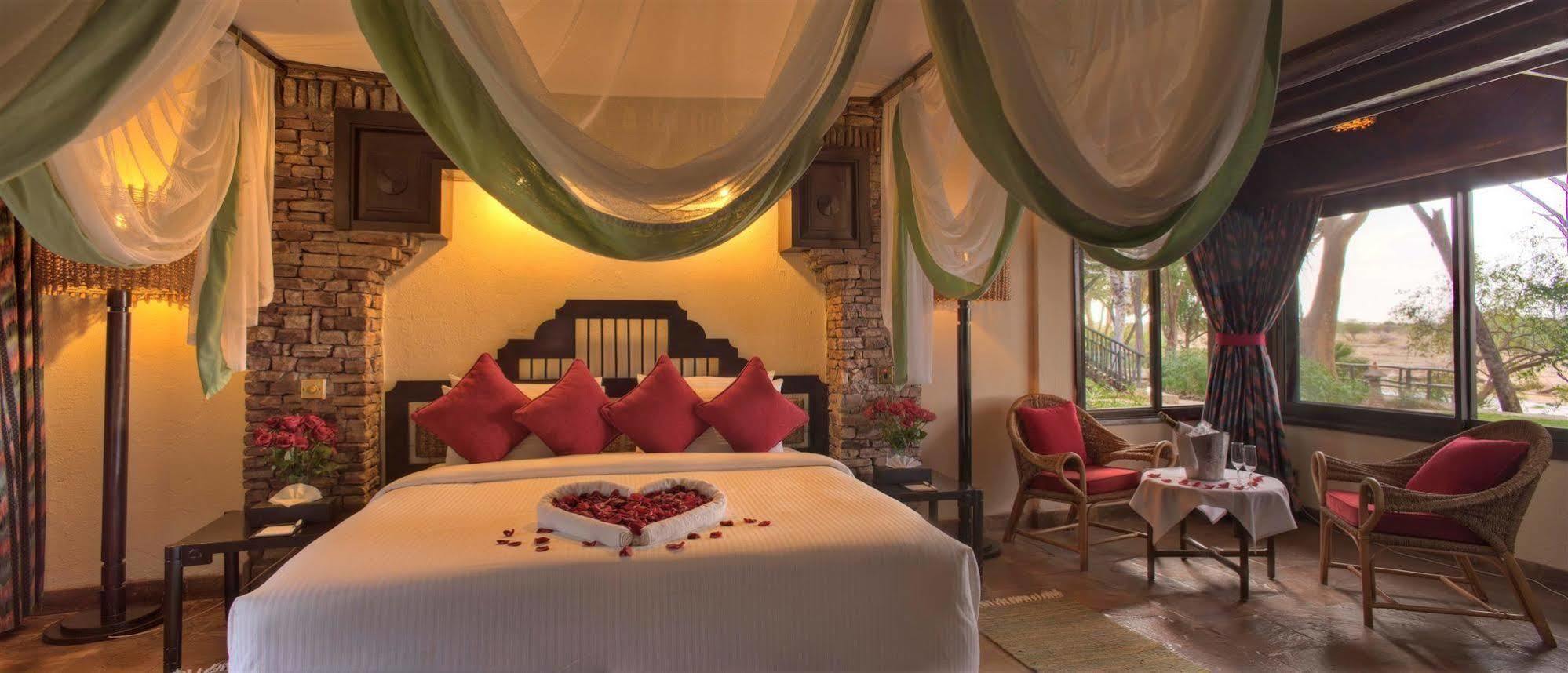 Sarova Shaba Game Lodge Archers Post Dış mekan fotoğraf