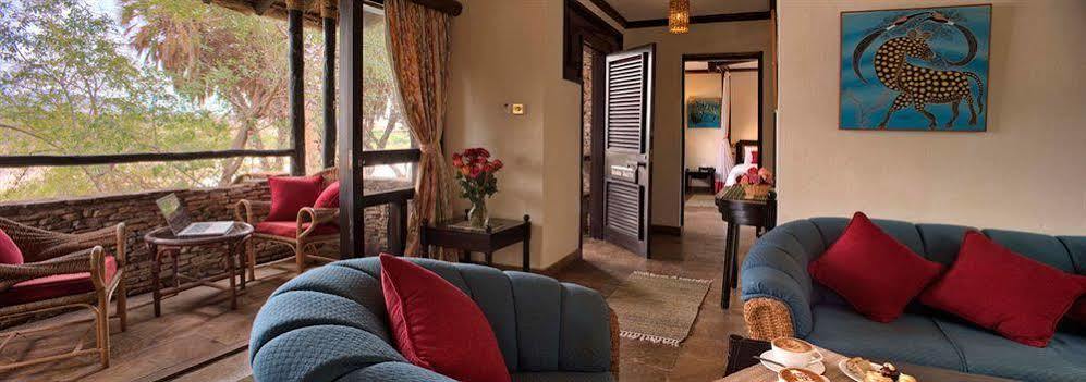 Sarova Shaba Game Lodge Archers Post Dış mekan fotoğraf