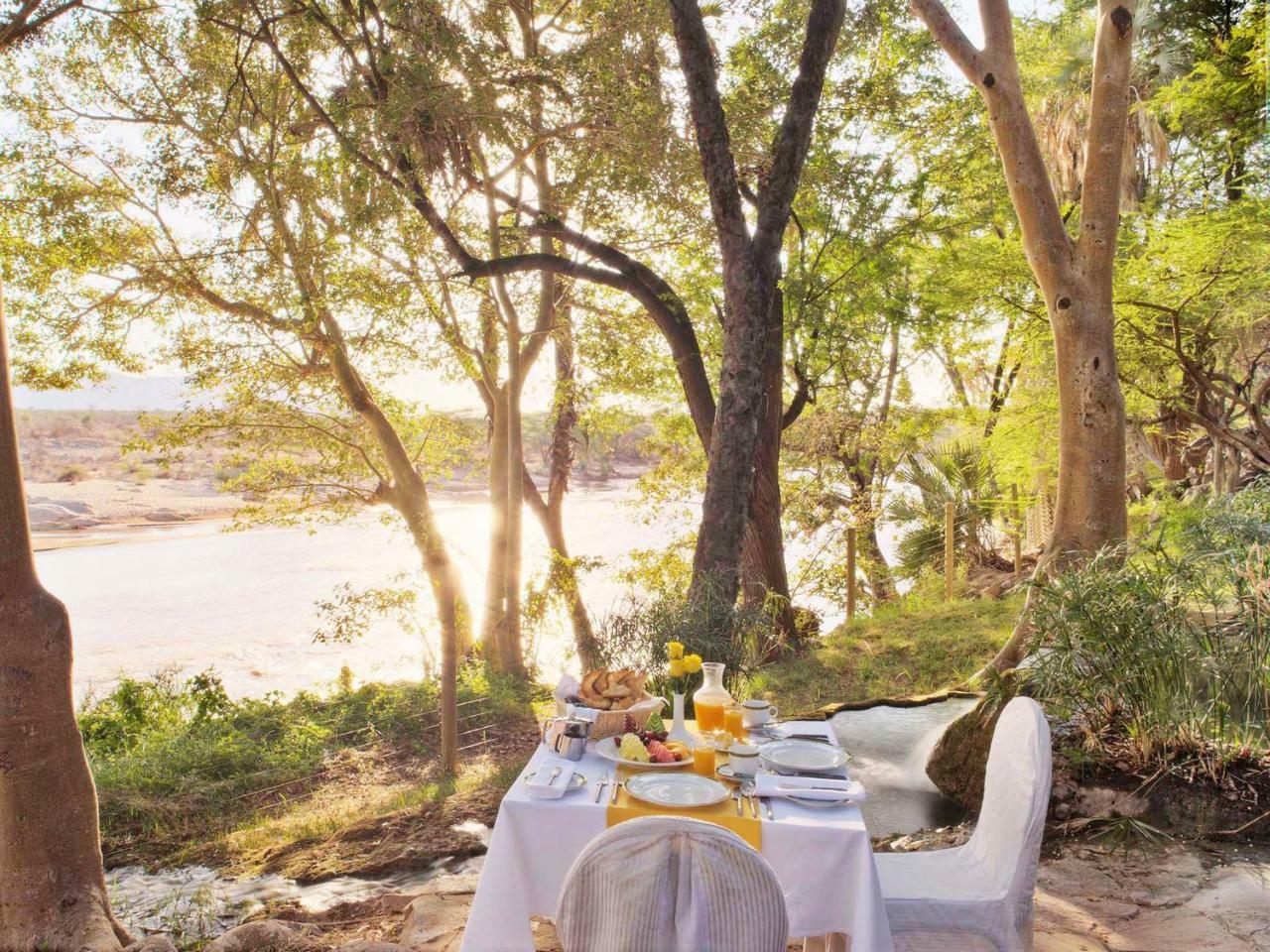 Sarova Shaba Game Lodge Archers Post Dış mekan fotoğraf